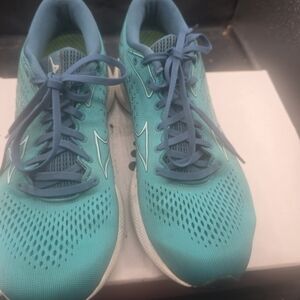 Mizuno Teal and White Sneakers